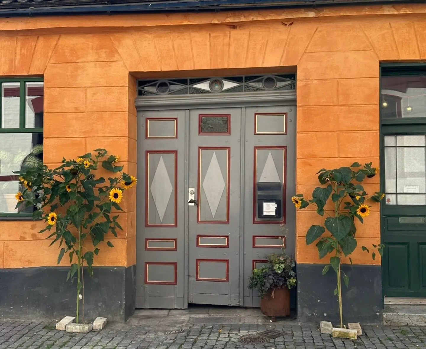 malmo-eski-sehir-pastel-tonlu-binalar