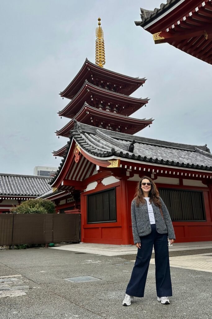 Tokyo’da geleneksel Japon tapınağı ve pagoda mimarisi