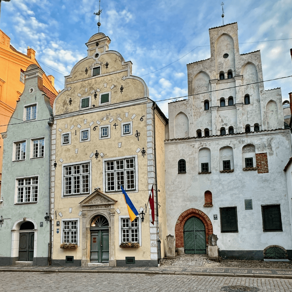 Riga Old Town’da Mazā Pils iela üzerindeki Three Brothers tarihi evleri